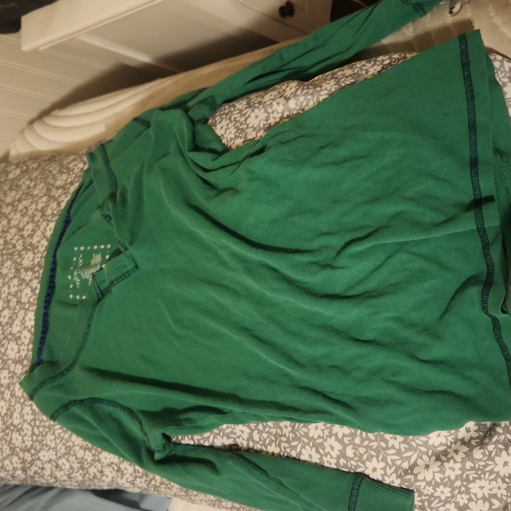 *Medium Xhiliration Sleep shirt